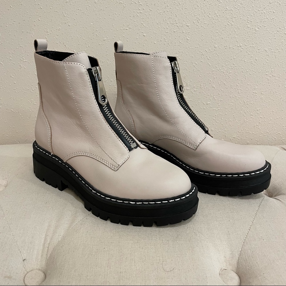 Marc Fisher LTD Paralee Zip Up Lug Sole Booties
